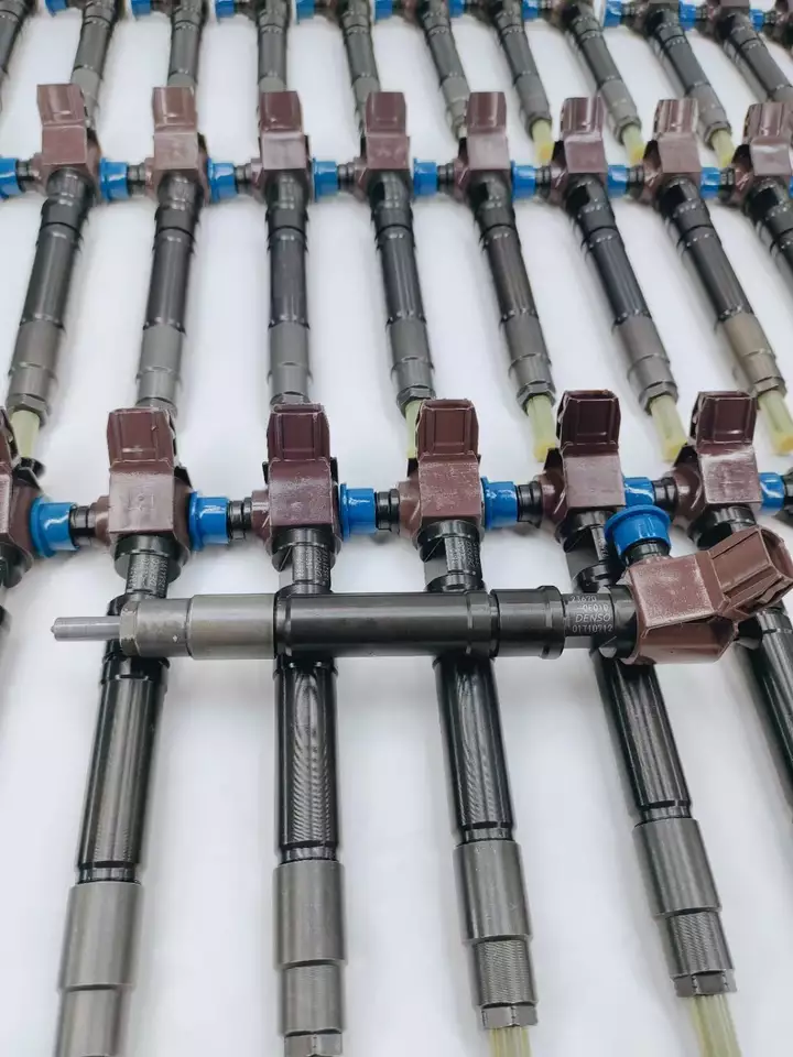 diesel fuel injector common rail injector 23670-0E020 295700-0560 23670-0E010 295700-0550 fuel injector