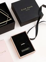 Vente en gros de boîte d'emballage cadeau de bijoux imprimée de logo personnalisé de luxe avec logo