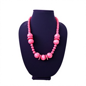 Collier multicouche tendance en résine et perles, motif coquillage, coloré rose, rouge, orange, bijou fantaisie pour femme, idéal pour mariage - Product Image 2