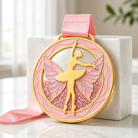 Nouvelles médailles en gros, modèle ruban tendance, avec papillon scintillant, émail souple, cadeau d'entreprise, médaille personnalisée, médaille de danse en métal à paillettes liquides