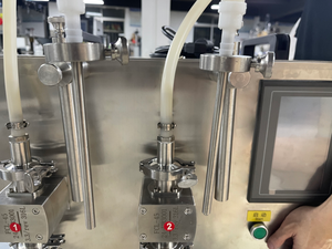 מכירה חמה פעמיים ראש מכונת מילוי נוזל מיץ תפוזים מילוי 5-5000 מ "ל עבור זכוכית פלסטיק מתכת קטנה - Product Image 3