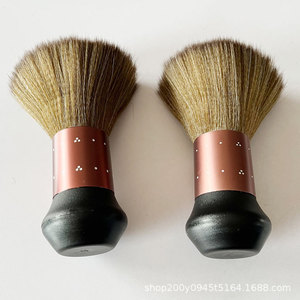 Brosse à cheveux pour hommes avec manche en plastique et poils doux en nylon pour le nettoyage du cou et des coupes de cheveux - Product Image 3