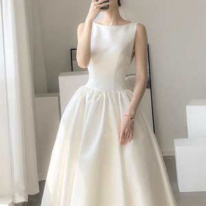 Abito da Sposa Semplice in Raso Leggero Nuovo Elegante Abito da Sera Bianco Snellente per Feste Laurea e Servizi Fotografici - Product Image 2