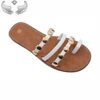 Chaussons pour femmes de haute qualité et tendance, sandales confortables pour femmes, emballage personnalisé avec logo, sandales d'été, sandales métalliques