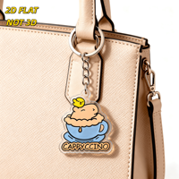 Porte-clés Cappyccino Cartoon : Adorable Capybara dans une tasse de café avec poussin, pendentif en acrylique transparent et chaîne métallique, thème café fantaisie