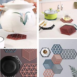 Ensemble de dessous de plat noirs antidérapants et résistants à la chaleur, dessous de théière, support de casserole de cuisine, dessous de plat en silicone - Product Image 4