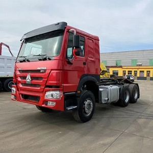 Cabezal de tractor HOWO Sinotruk, 380 Hp, motor principal 6x4, equipado con transmisión automática e iluminación LED - Product Image 1