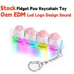 Portachiavi Liquido Oversize Morbido con Motivo 3D a Zampa di Cartone Animato per Alleviare lo Stress e l'Ansia per Adulti - Product Image 3