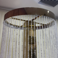 Support à fleurs en acier inoxydable doré brillant, nouveau design, pour centre de table de mariage, avec rideau de perles