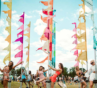 Vente en gros expédition rapide drapeaux personnalisés extérieur grande décoration volante bannière colorée Festival drapeau d'événement volant