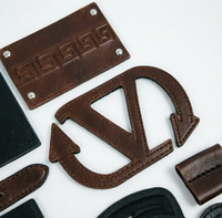 Patch en cuir découpé au laser de forme personnalisée, étiquette en cuir avec logo irrégulier pour jeans et chapeaux