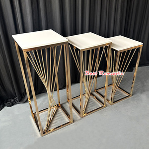 Étagère de sol en acrylique finition or moderne et glamour, décoration chic pour couloir, présentoir élégant pour <span class=keywords><strong>mariage</strong></span>, décoration de gâteau - Product Image 3