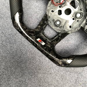 Volant sport en cuir et fibre de carbone forgée LED personnalisé RPPF à bon <span class=keywords><strong>prix</strong></span> pour <span class=keywords><strong>AUDI</strong></span> B9 A3 A4 A5 S3 S4 <span class=keywords><strong>S5</strong></span> - Product Image 2
