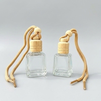 Bouteille de parfum pour voiture en verre trapézoïdal de 10 ml, mini flacon diffuseur suspendu pour voiture, vente en gros, flacons diffuseurs vides rechargeables en vrac