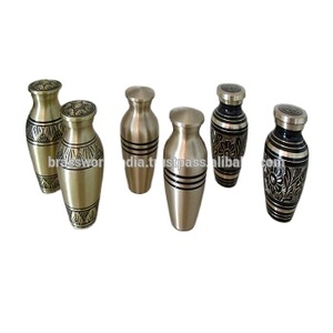 Ensembles d'urnes souvenir en laiton par brasworld fournitures commémoratives indiennes - Product Image 1