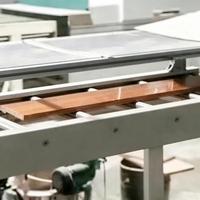 Machine automatique de pulvérisation et de coloration pour le travail du bois, équipement de revêtement par pulvérisation pour surfaces de portes en bois