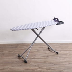 Armoire de planche <span class=keywords><strong>à</strong></span> <span class=keywords><strong>repasser</strong></span> en bois avec <span class=keywords><strong>table</strong></span> en fer pour vêtements et outils de nettoyage - Product Image 2