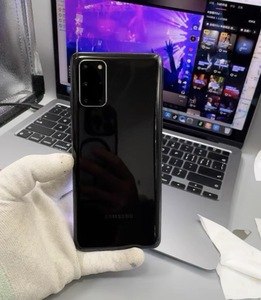 Galaxy S20 Plus สมาร์ทโฟน 5G หน้าจอ AMOLED 6.7 นิ้ว กล้องหลัง 12MP สีดำ - Product Image 1