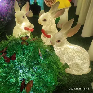 Célébration de vacances de Noël DC24V 4000K 3D lapin tenant radis sculpture lapin animal lampe pour jardin personnel