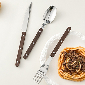 Bán buôn tùy chỉnh 5 cái thanh lịch muỗng và nĩa Flatware Set japandi vaisselle đinh tán nhựa xử lý Bộ dao kéo cho nhà hàng - Product Image 2