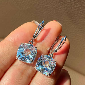 Orecchini Pendenti in Cristallo Oro Bianco con Montatura a Griffe in Argento 925, Gioielli Classici da Donna per Feste - Product Image 4