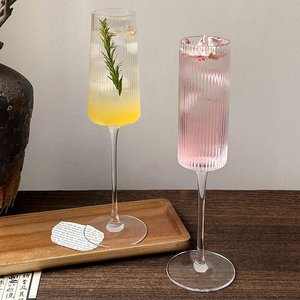 Vaso de Vidrio Rayado de Tallo Alto, Creativo, para Cócteles, Champán, Café Helado Americano, Vino Espumoso y Dulce - Product Image 1