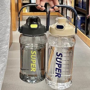 Bouteille d'eau de sport grande capacité 2L, résistante aux hautes températures, portable avec <span class=keywords><strong>paille</strong></span> pour le fitness et l'exercice - Product Image 3