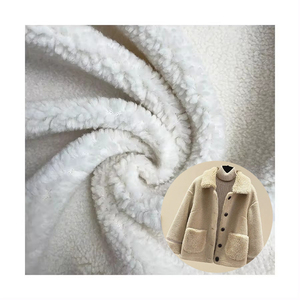 Usine directe 100% polyester Sherpa polaire tissu résistant au rétrécissement et tissu de fourrure à motifs pour manteaux et vestes pour femmes OEM - Product Image 1