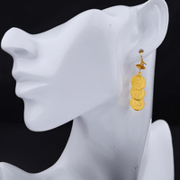 Ensemble 4-en-1 de bijoux africains, de Dubaï et BOHO pour femme : pendentif, grandes boucles d'oreilles, grand bracelet et bague tendance en alliage plaqué or 24 carats