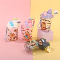 Kecolove Usine Vente en Gros 600ml Mignon Sports de Plein Air Double Boisson Capybara Bouteille d'Eau pour Enfants avec Paille et Sangle de Transport