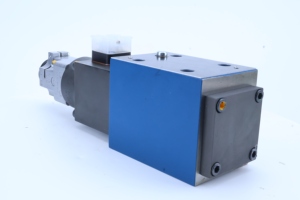 Nueva Válvula Solenoide Número de Pieza 4WRP-10-EA32S-1X/G24Z4/M Válvulas Direccionales Hidráulicas 4WRPE 10 E1-80SJ-2X/G24KOA1M - Product Image 4