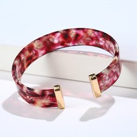 Bracelet manchette épais en résine de créateur, motif écaille de tortue blanche, léopard, acétate de lucite, acrylique, idéal pour cadeaux et fêtes