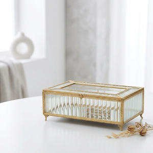 Boîte de rangement et de décoration de luxe pour bijoux, en verre flûte et avec cadre en laiton, pour fabricants - Product Image 2