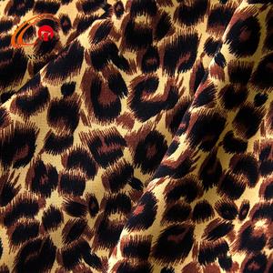 CHUNNUO Textile 100% Polyester 140gsm <span class=keywords><strong>Rosalinda</strong></span> SPH Tissu Poka Imprimé Tissu pour robe de femme - Product Image 3