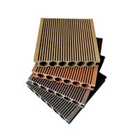 Plancher extérieur en WPC à grain de bois naturel, carré et linéaire, anti-décoloration, emboîtable, résistant à l'humidité et à la corrosion, lisse, pour jardin
