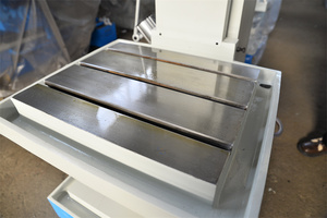 <span class=keywords><strong>Taladro</strong></span> <span class=keywords><strong>de</strong></span> <span class=keywords><strong>Banco</strong></span> Vertical DECHANG Z5140 <span class=keywords><strong>de</strong></span> Alta Precisión con Guía Láser, Capacidad Máxima <span class=keywords><strong>de</strong></span> Perforación <span class=keywords><strong>de</strong></span> 40 mm, Bomba <span class=keywords><strong>de</strong></span> Engranajes - Product Image 2