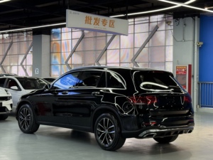 Mercedes-Benz GLC260 <span class=keywords><strong>L</strong></span> Usata del 2021, SUV di Lusso Automatico in Pelle, Elettrico, 5 Porte, 5 Posti, a Benzina - Product Image 4