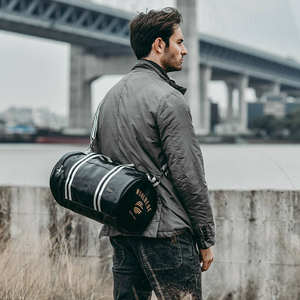 Sac de sport multifonctionnel personnalisé imperméable en PU, sac à bandoulière et sacoche pour ordinateur portable pour les voyages et les activités sportives - Product Image 5