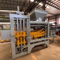 QT4-15 Vibrationsbetonblockmaschine für Baumaterialproduktion