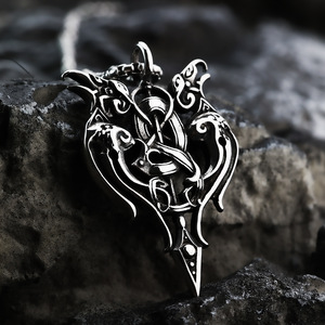 Yunnique-collar con colgante vikingo de acero inoxidable con diseño de cuervo doble y forma de espada para hombre, regalo, joyería de moda - Product Image 2
