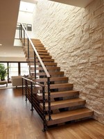 Escalier droit modulaire préfabriqué en acier robuste, antidérapant, pour entrepôt et accès intérieur – Vente chaude
