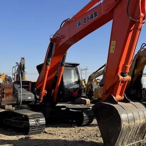 Excavatrice Hitachi ZX240 de 24 tonnes en stock, grande excavatrice sur chenilles d'occasion avec composants principaux CE/EPA, y compris moteur, moteur électrique, PLC - Product Image 1