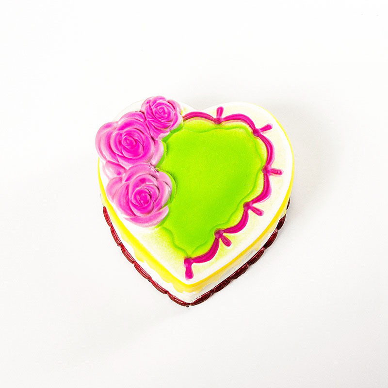 Rose love-cake