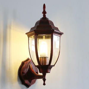 Lampe murale solaire longue et étroite pour l'extérieur, idéale pour les villas, les jardins, les cours, les patios, les couloirs, les terrasses et l'éclairage paysager - Product Image 3