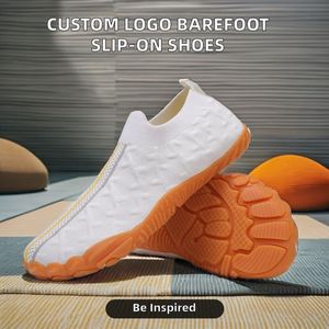Chaussures de sport décontractées unisexe personnalisables avec logo, style pieds nus, pour yoga, printemps, en maille respirante, à talon plat, avec embout large, souples pour la marche et la course - Product Image 6
