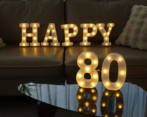 Letrero Luminoso LED Personalizado, Funciona con Batería, 26 Letras del Alfabeto y 10 Números, Letras Grandes con Luces para Decoración de Fiestas de Cumpleaños y Navidad - Product Image 2