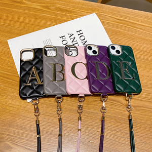Étui de téléphone en cuir personnalisé avec lanière à bandoulière nouvel arrivage avec lettre pour <span class=keywords><strong>iPhone</strong></span> 12 12 pro 12 pro max - Product Image 1