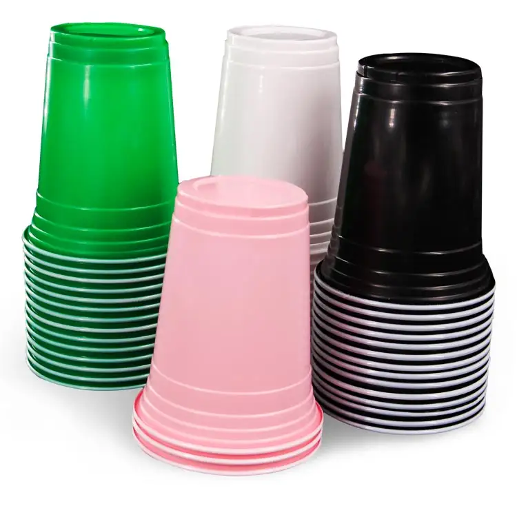 使い捨ての誕生日パーティーカップストックカラーのプラスチック製の再利用可能なビールポンカップ50パックのプラスチック製の飲用カップ