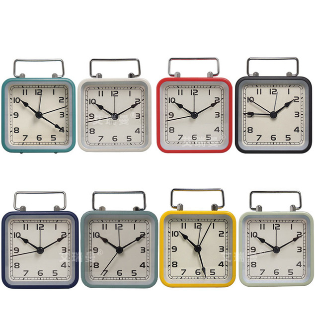 High Quality Modern 2.5 Inch Mini Square Quartz Analog Needle Alarm Clock for Students Direct Factory Sale Living Room