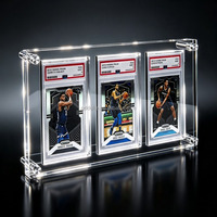 Support de Présentation Magnétique de Bureau en Acrylique Transparent à 3 Emplacements pour Cartes de Collection Gradées, Idéal pour les Collectionneurs de Cartes Sportives et TCG, Présentoir de Détail